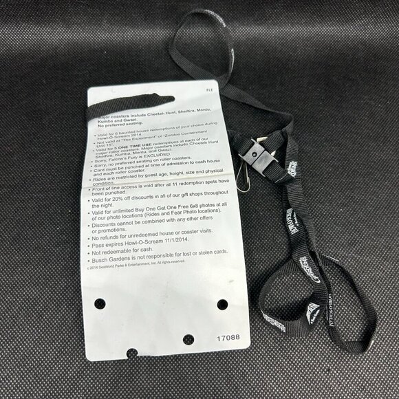 Lot of Busch Gardens Tampa Howl O Scream collectibles - Picture 3 of 3